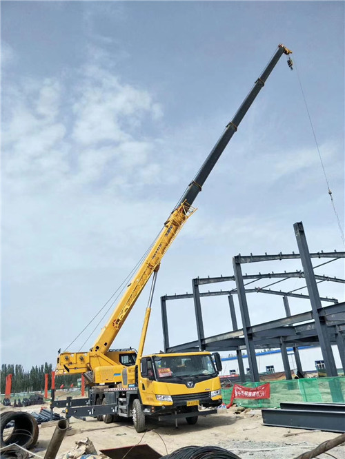 同江市超高层建筑钢结构吊装案例